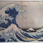 wystawa sztuki - drzeworyt Katsuki Hokusai "Pod wielką falą w Konagawie"